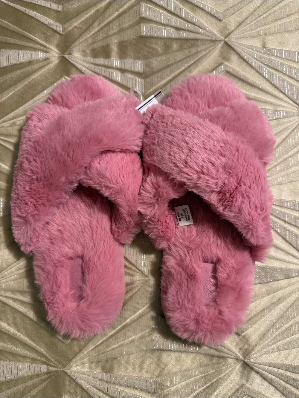 Primark Plush Pink Faux-Fur Crossband Slippers for Women